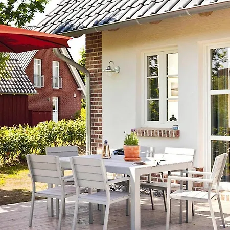 Nyaraló Gutshaus, Sellin