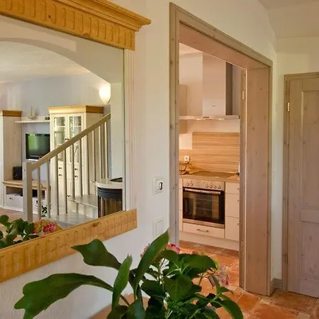 Gutshaus, *